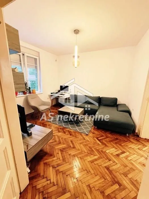Rent, apartment, 68m², Kalenić Pijaca, Vračar Sve Podlokacije