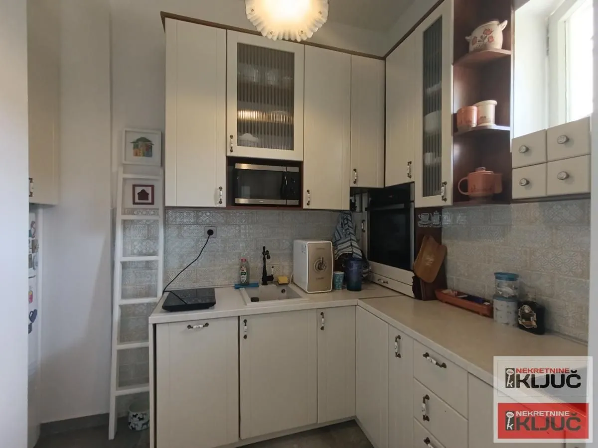 Prodaja, četvorosoban stan, 95m², Centar, Novi Sad