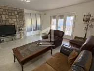 Izdavanje, kuća, 350m², Zlatica, Podgorica - image 6