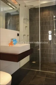 Izdavanje, stan, 176m², Kalenić Pijaca, Vračar Sve Podlokacije - image 30