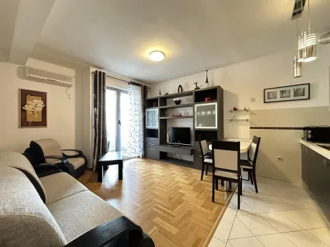 Prodaja, dvosoban stan, 60m², Budva, Crna Gora