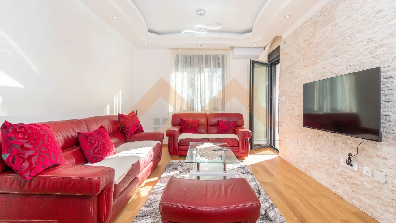 Izdavanje, jednosoban stan, 52m², City Kvart, Podgorica