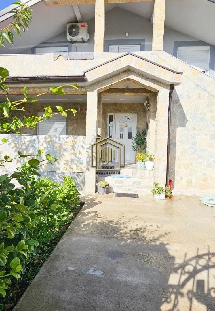 Rent, house, 200m², Cijevna, Podgorica