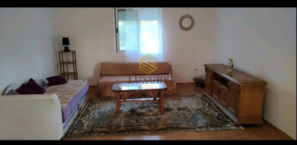 Prodaja, kuća, 250m², Murtovina, Podgorica