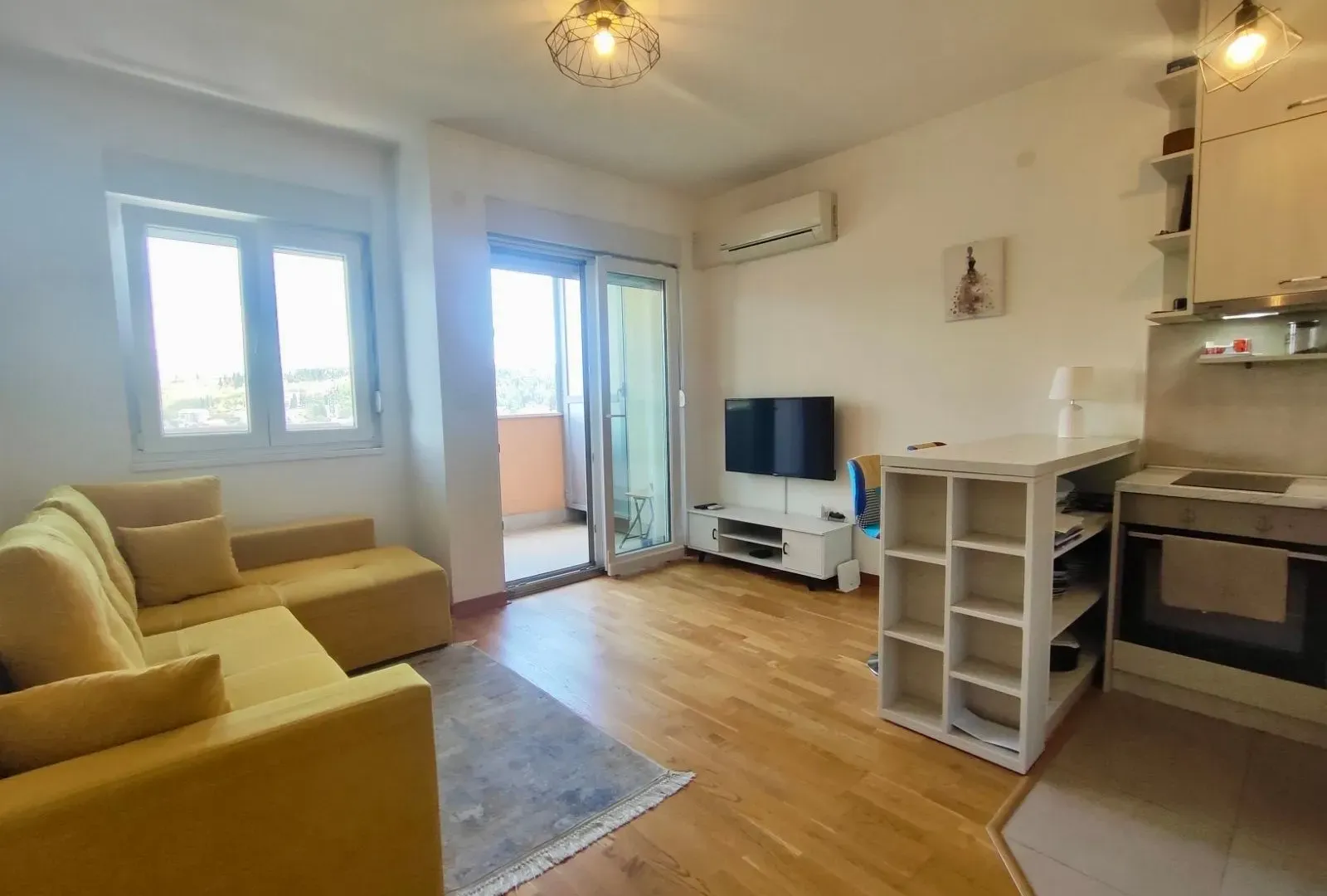 Rent, studio apartment, 27m², City Kej, Podgorica