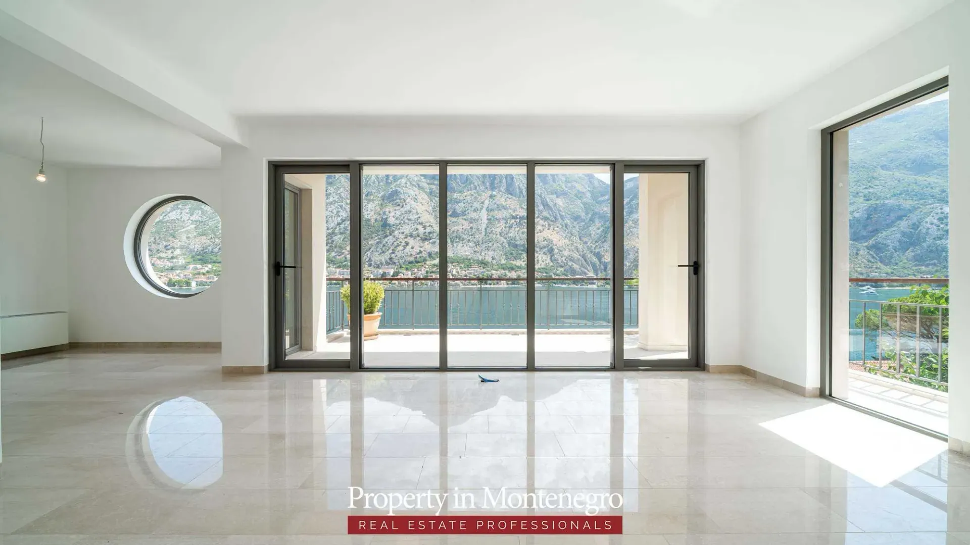 Prodaja, kuća, 520m², Muo, Kotor