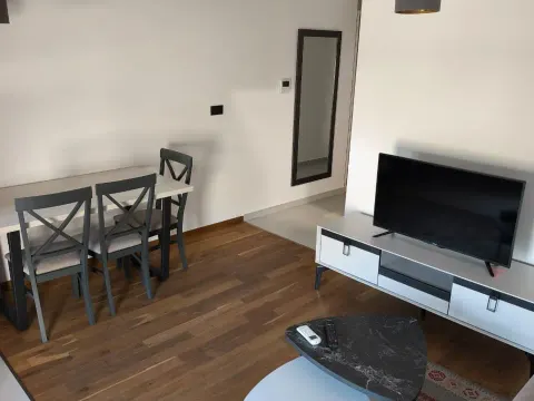 Izdavanje, kuća, 30m², Gorica C, Podgorica - image 9