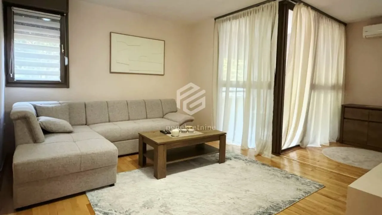 Rent, two bedroom apartment, 85m², Blok 5, Podgorica
