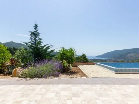 Prodaja, kuća, 193m², Mojdež, Herceg Novi