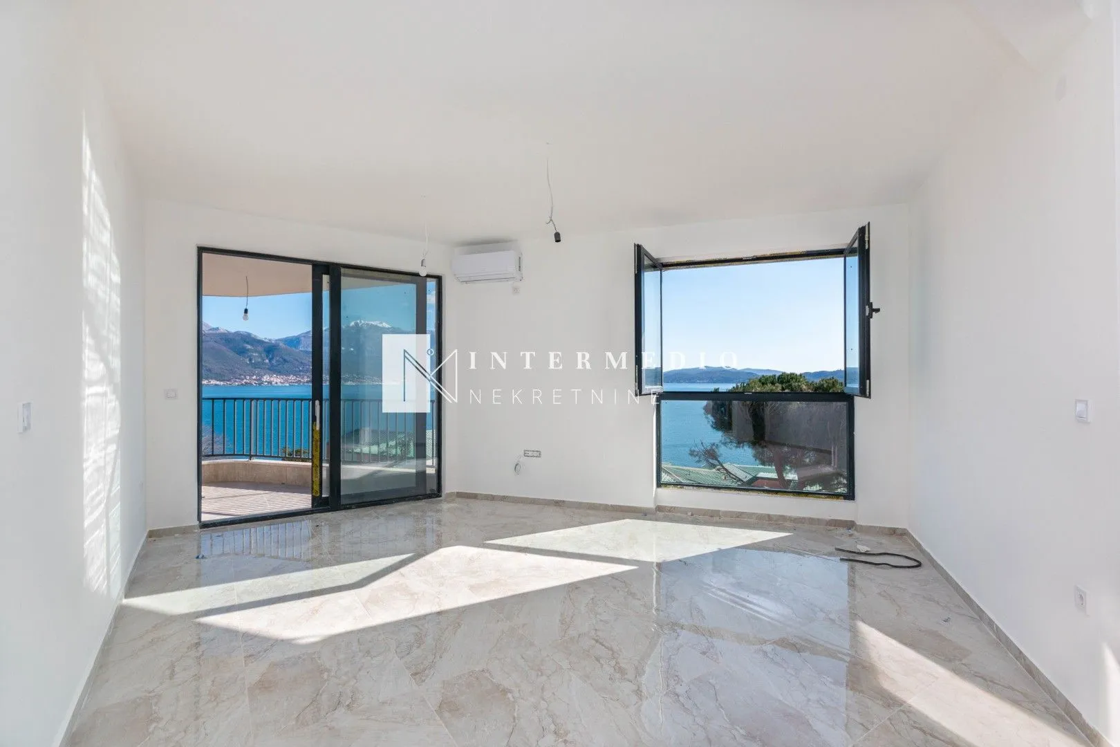 Sale, one bedroom apartment, 46m², Bijela, Herceg Novi
