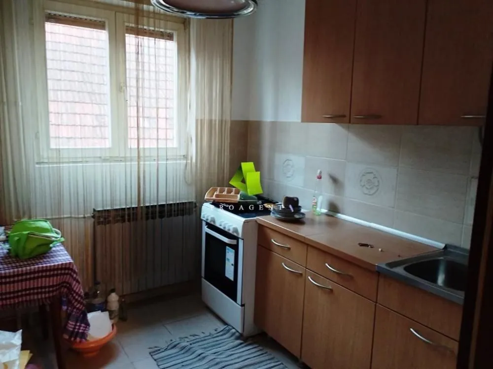 Prodaja, kuća, 325m², Palilula, Niš
