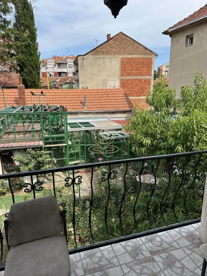 Prodaja, kuća, 290m², Palilula, Niš