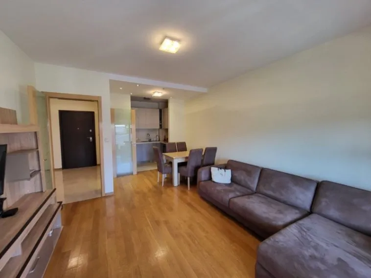 Izdavanje, trosoban stan, 95m², Preko Morače, Podgorica