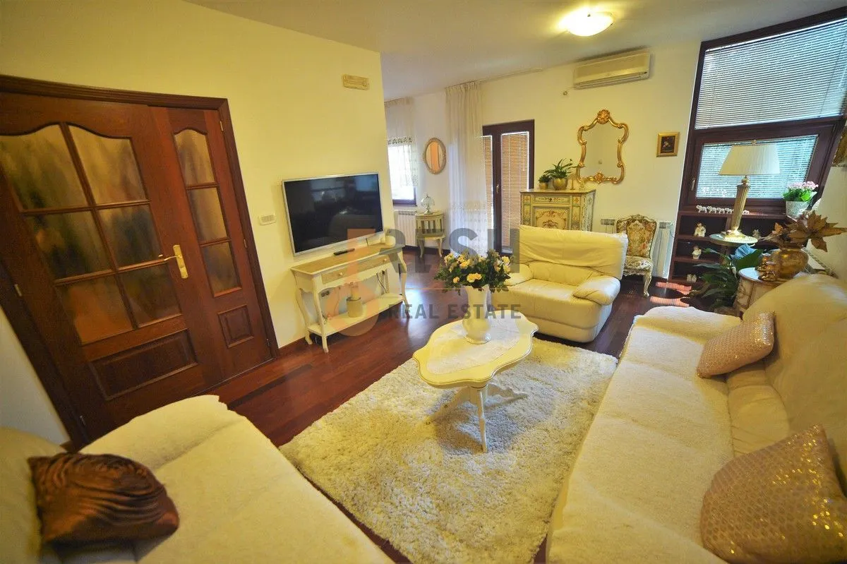 Rent, three bedroom apartment, 100m², Gorica C, Podgorica
