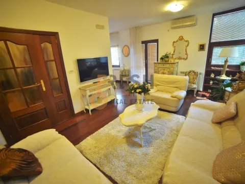 Izdavanje, trosoban stan, 100m², Gorica C, Podgorica - image 4