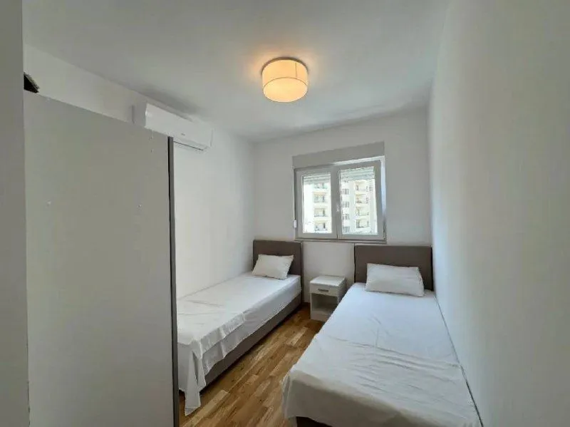 Rent, two bedroom apartment, 68m², Bečići, Budva