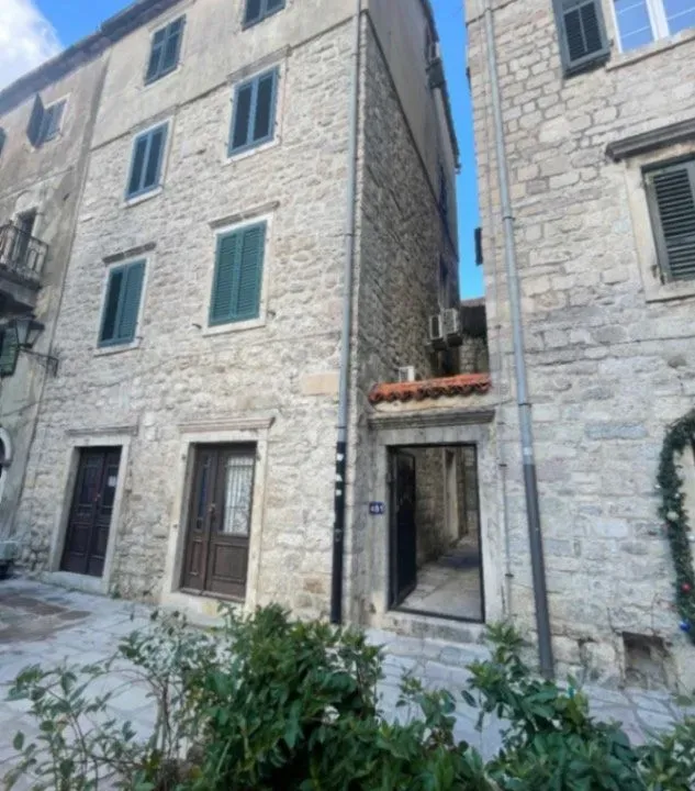 Prodaja, garsonjera, 25m², Stari Grad Kotor, Kotor