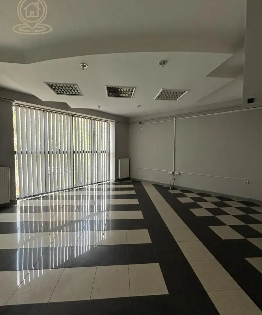 Rent, office space, 450m², Marger, Niš