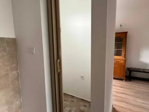 Izdavanje, dvosoban stan, 70m², Konik, Podgorica - image 4