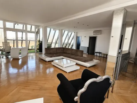 Rent, office space, 180m², Stari Grad, Beograd - image 1