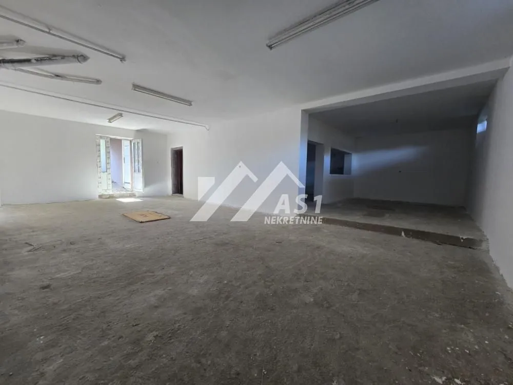 Prodaja, četvorosoban stan, 114m², Klisa, Novi Sad Sve Podlokacije