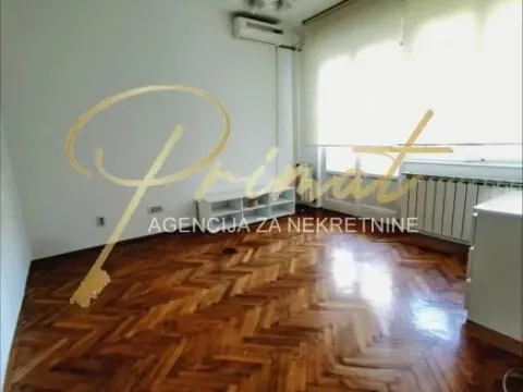 Prodaja, stan, 37m², Bajlonijeva Pijaca, Beograd - image 3