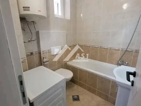 Izdavanje, jednosoban stan, 38m², Socijalno, Novi Sad Sve Podlokacije - image 8