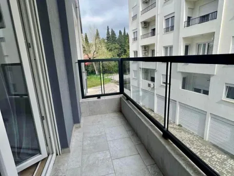 Rent, one bedroom apartment, 45m², Centar, Podgorica - image 8