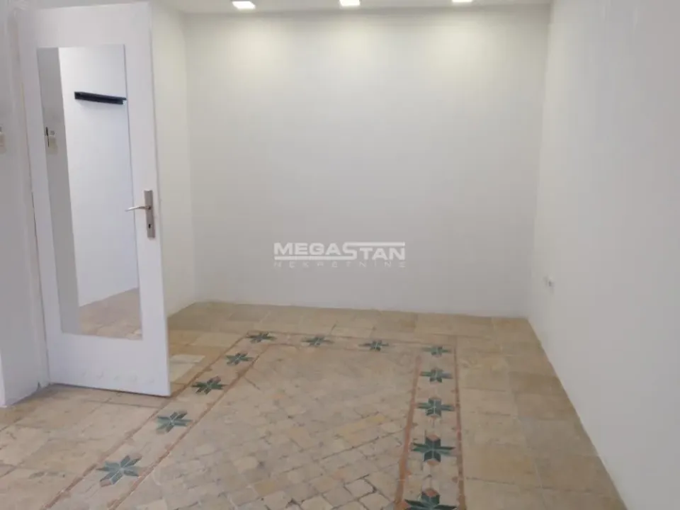 Prodaja, poslovni prostor, 17m², Vračar Sve Podlokacije, Beograd