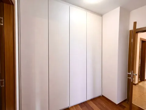 Izdavanje, dvosoban stan, 75m², Centar, Podgorica - image 8