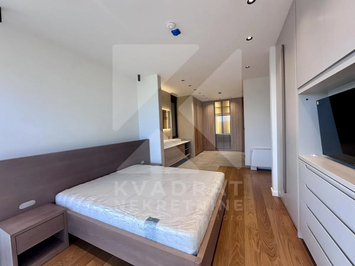 Rent, house, 230m², Gornja Gorica, Podgorica