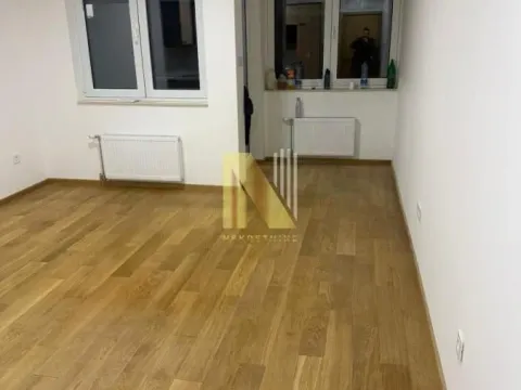 Izdavanje, poslovni prostor, 31m², Bulevar Oslobodjenja, Novi Sad Sve Podlokacije - image 2