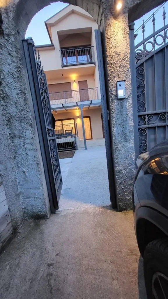 Rent, house, 280m², Stara Varoš, Podgorica