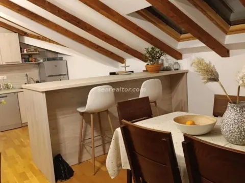 Izdavanje, trosoban stan, 111m², Tivat, Crna Gora - image 17