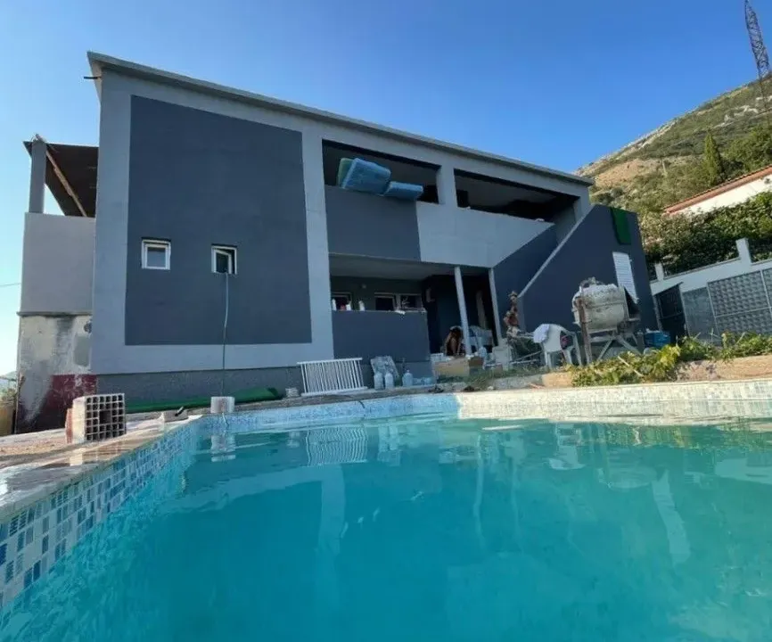 Sale, house, 220m², Sutomore, Bar