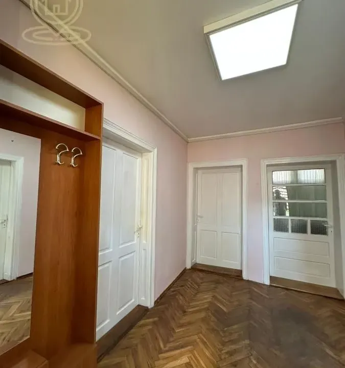 Rent, office space, 115m², Crveni Krst, Niš