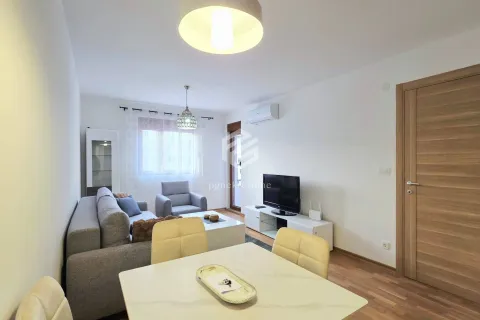 Rent, one bedroom apartment, 42m², Stari Aerodrom, Podgorica - image 3