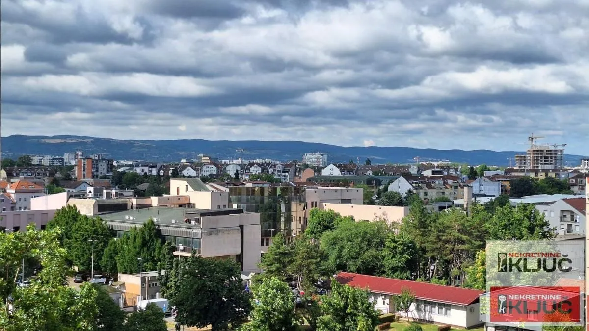 Prodaja, dvosoban stan, 60m², Bulevar Oslobodjenja, Novi Sad Sve Podlokacije
