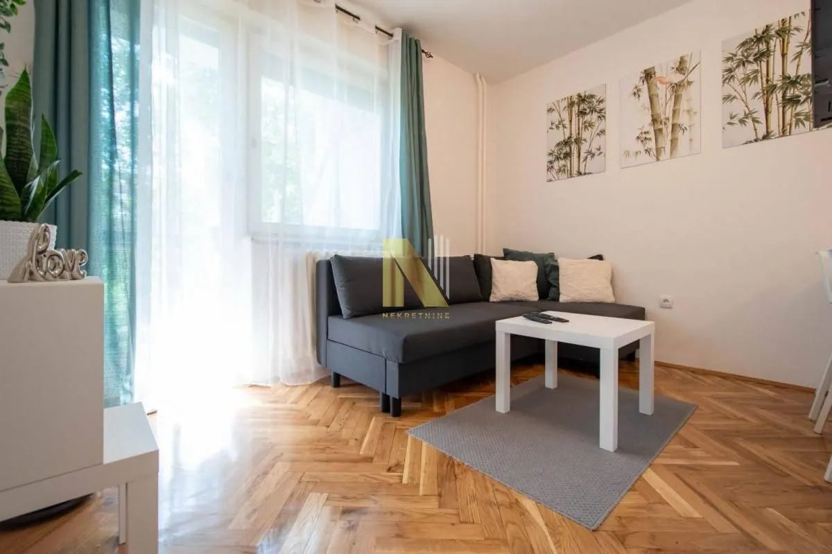 Izdavanje, jednosoban stan, 39m², Bulevar Oslobodjenja, Novi Sad Sve Podlokacije