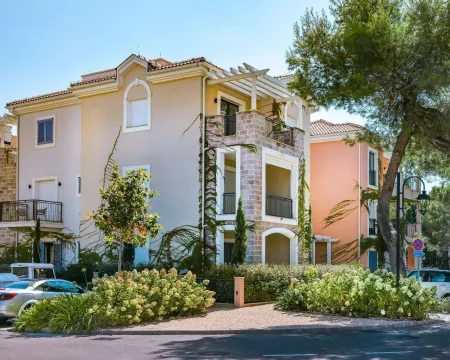 Sale, two bedroom apartment, 96m², Luštica, Tivat - image 5
