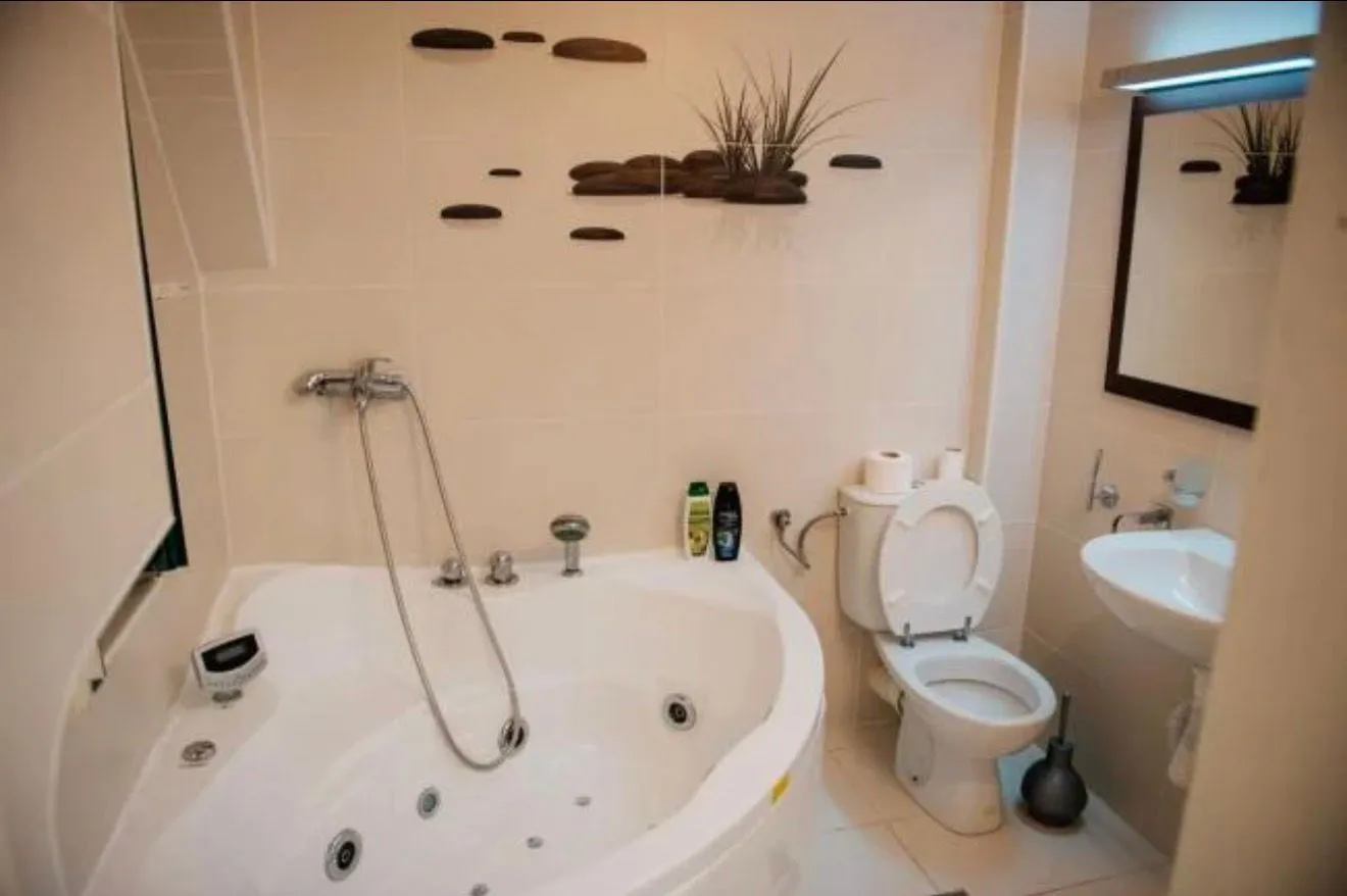 Rent, one bedroom apartment, 40m², Stari Grad Kotor, Kotor