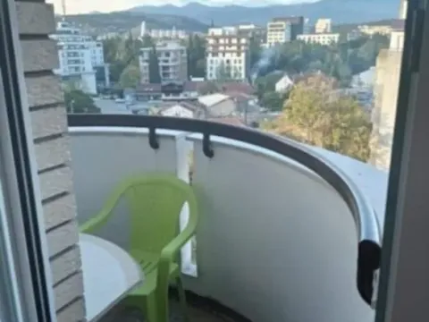 Izdavanje, jednosoban stan, 38m², Centar, Podgorica - image 5