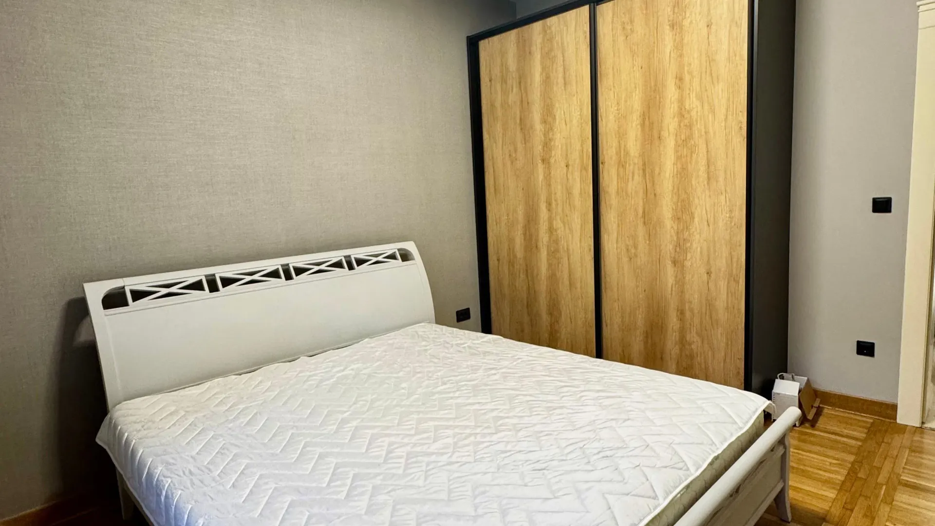 Izdavanje, jednosoban stan, 65m², Tološi, Podgorica