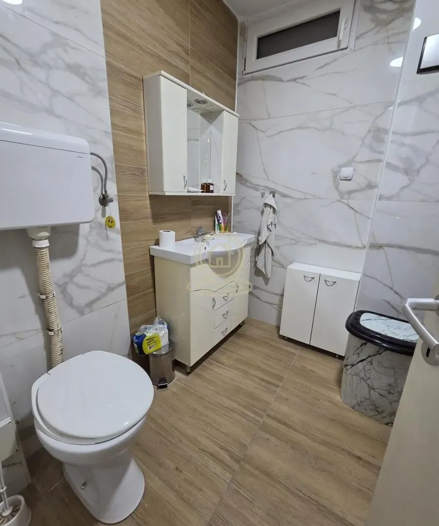 Prodaja, trosoban stan, 73m², Medijana, Niš
