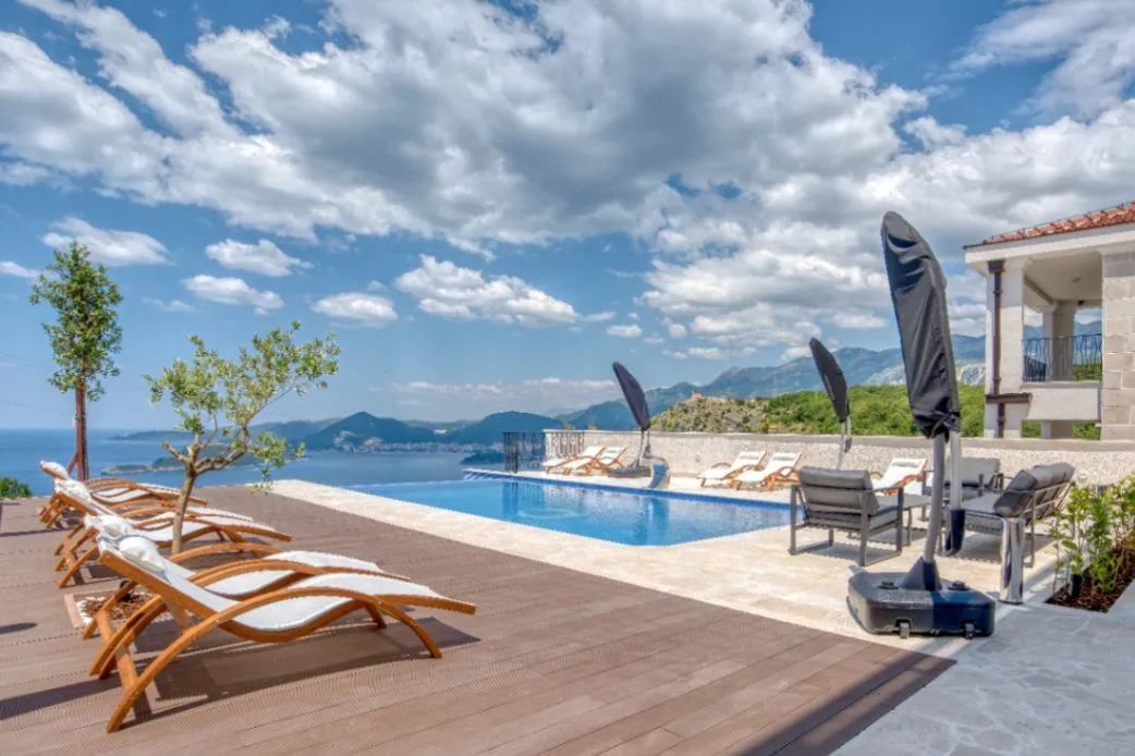 Prodaja, kuća, 450m², Blizikuće, Budva