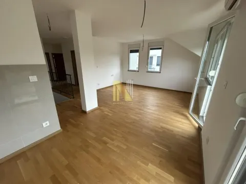 Izdavanje, četvorosoban stan, 92m², Alibegovac, Petrovaradin - image 2