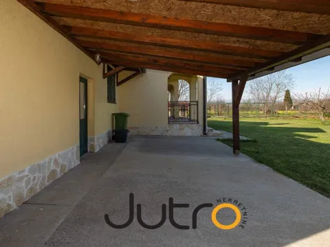 Izdavanje, kuća, 130m², Podgorica, Crna Gora - image 10