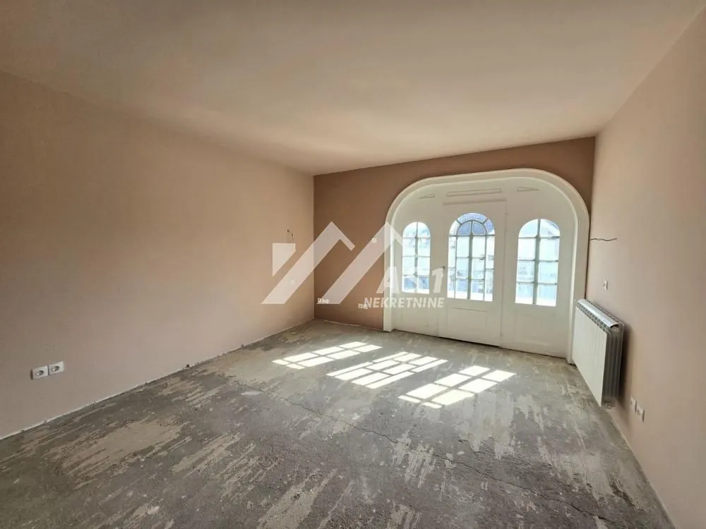 Rent, house, 360m², Telep, Novi Sad Sve Podlokacije