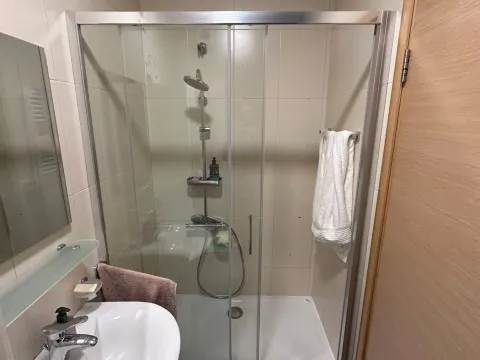Izdavanje, dvosoban stan, 69m², Pobrežje, Podgorica - image 10