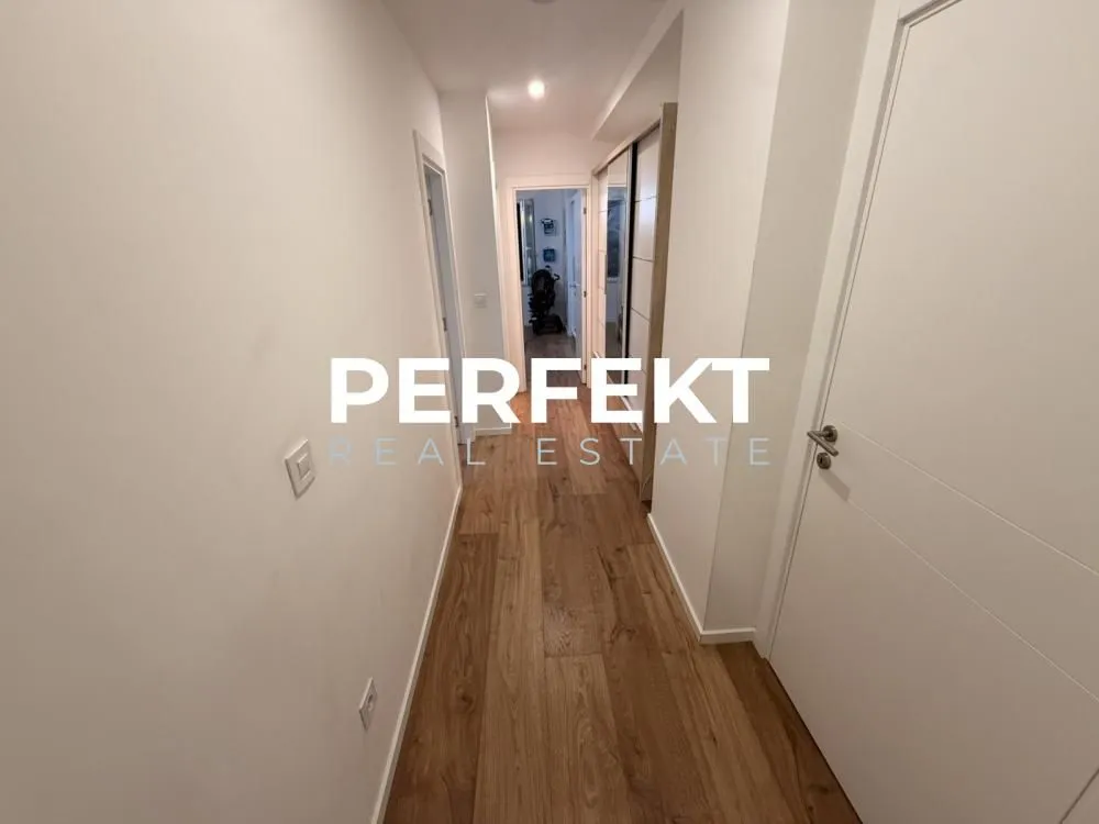 Prodaja, četvorosoban stan, 100m², Centar, Pančevo